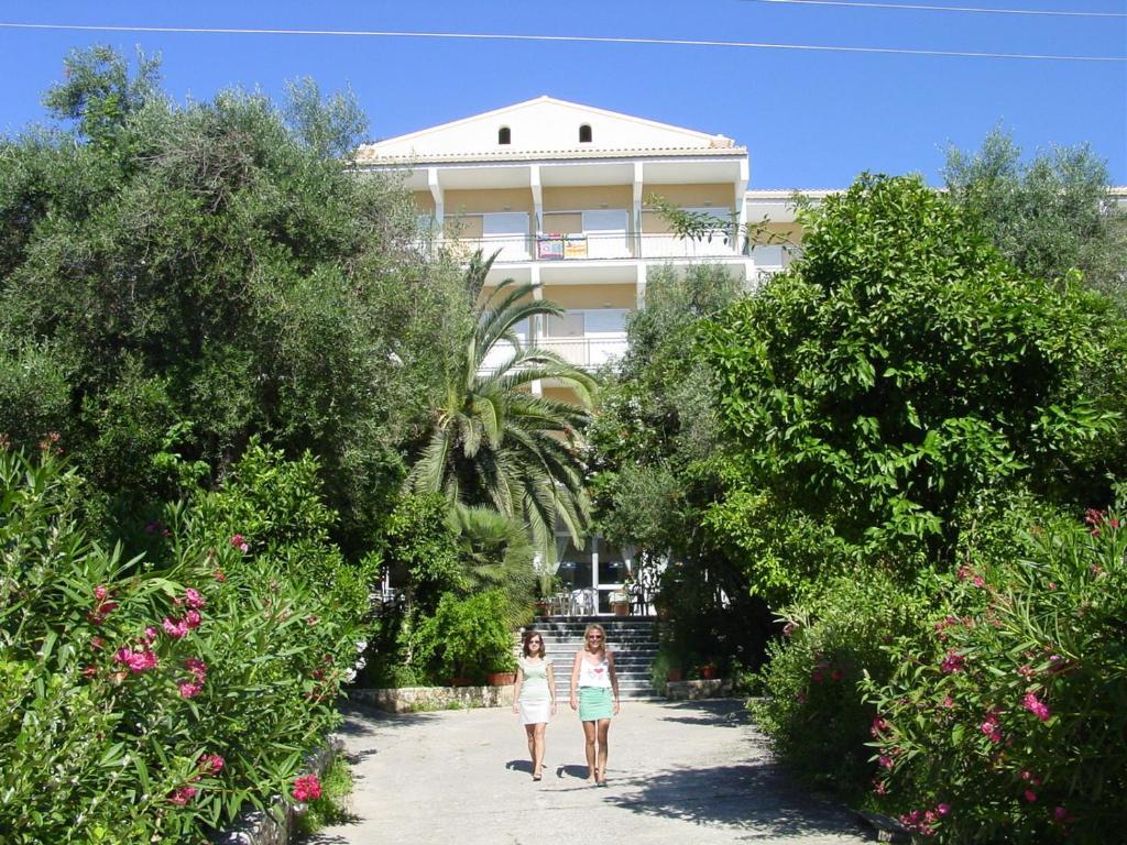 Ipsos Beach Hotel Exterior foto